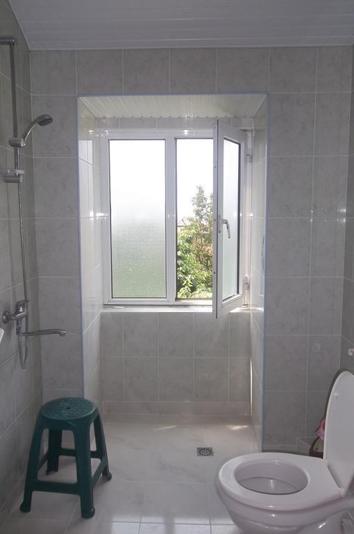 Temo'S Guesthouse Sarpi Luaran gambar