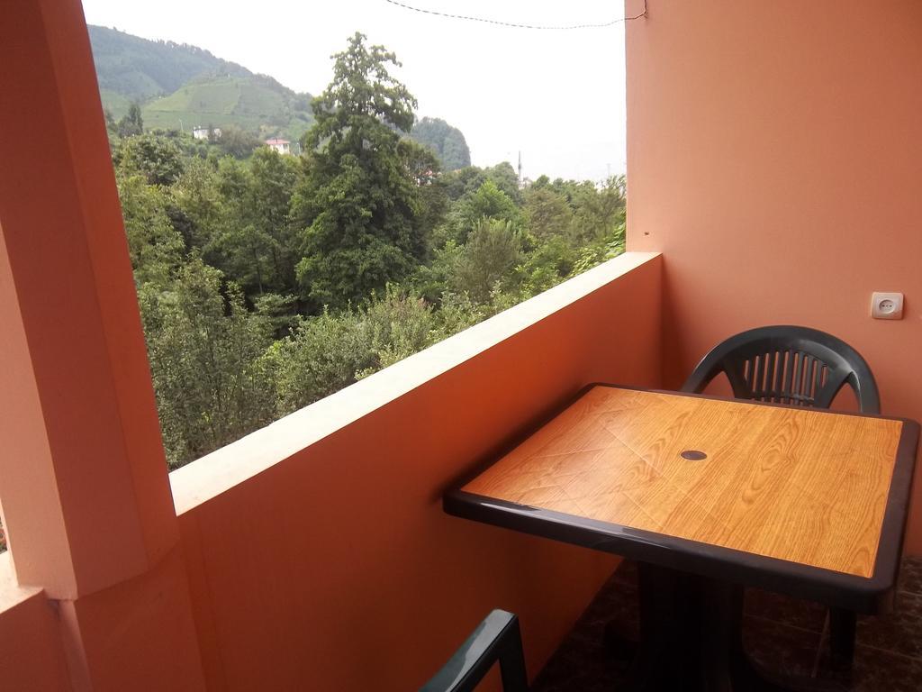 Temo'S Guesthouse Sarpi Luaran gambar